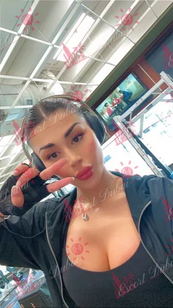 Madison, 22 years old, 170 cm, medium